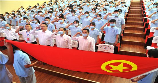 E:学校照片2.16入团仪式.16╚δ═┼╥╟╩╜DSC_3577.jpg